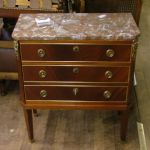 340 1025 CHEST OF DRAWERS